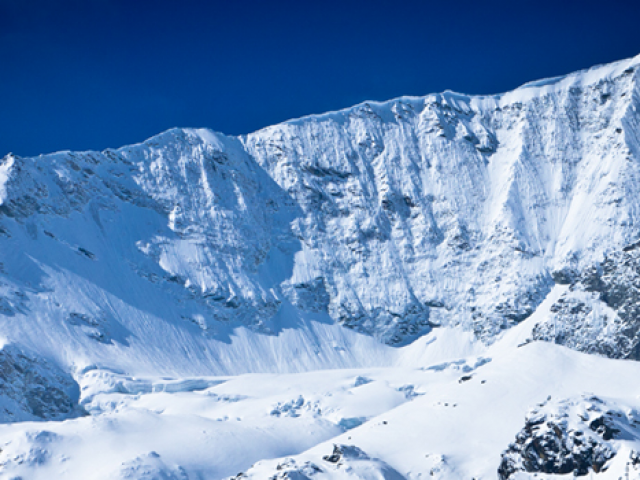 Obrázek: Skiresorts/Svycarsko_Ski_Arolla/ski-arolla-1-.png